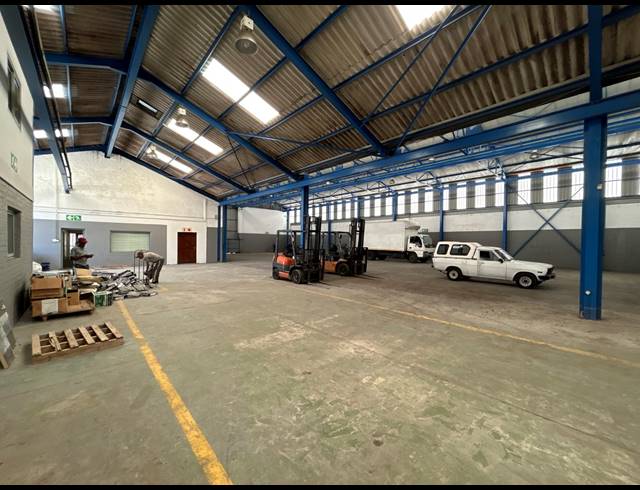 1,635M² FACTORY TO LET IN BEACONVALE